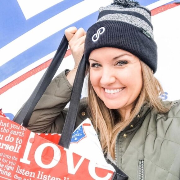 Poshmark Logo Pom Pom Beanie NWT Two Tone Cuffed Winter Cozy Fall Striped Warm - Picture 3 of 4